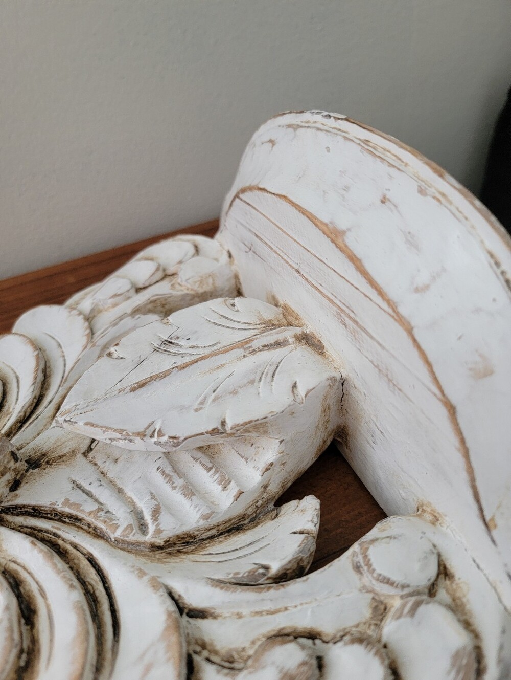 Vintage Carved Wood Distressed Chippy White Bracket Shelf Corbel Scrolling Leaf - Picture 8 of 13